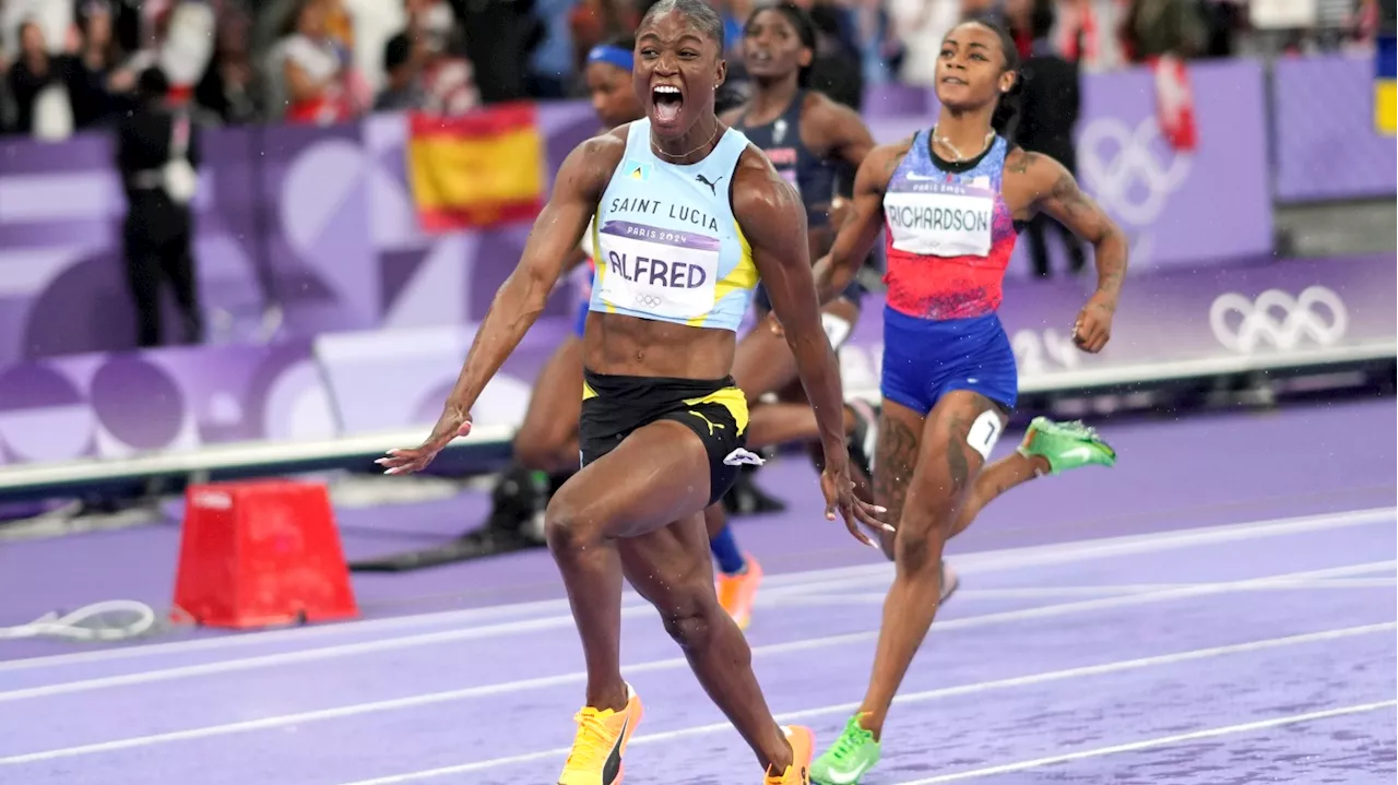 Julien Alfred stuns Sha'Carri Richardson in 100m to win St. Lucia's 1st Olympic gold