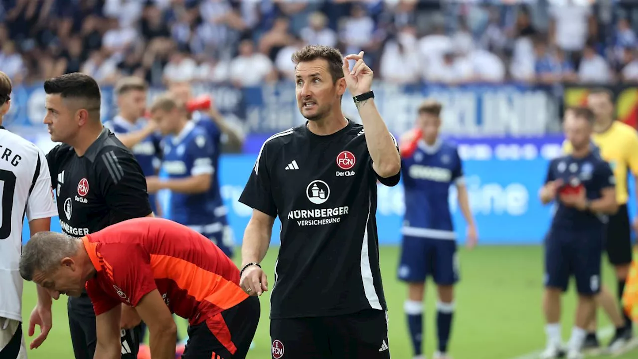 EM-Held lässt KSC jubeln: Hertha BSC verpatzt Auftakt, Klose verliert torreiches Ligadebüt