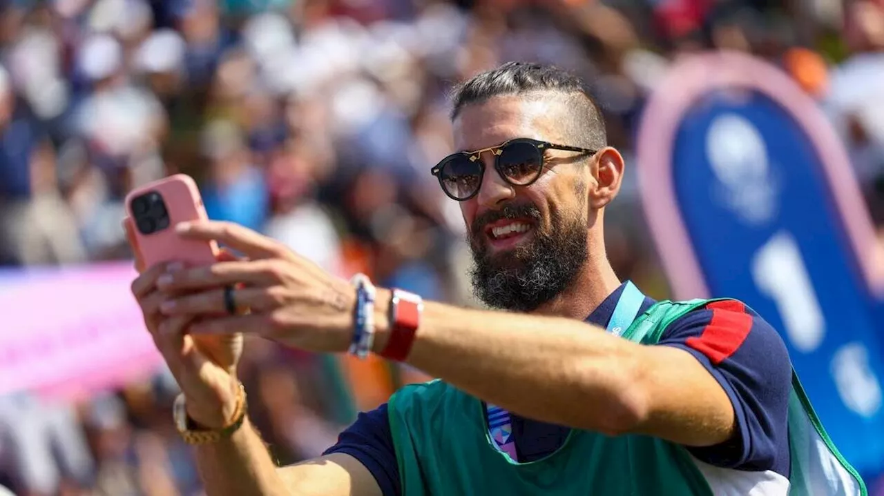 Natation : Michael Phelps encore une fois à fond derrière Léon Marchand