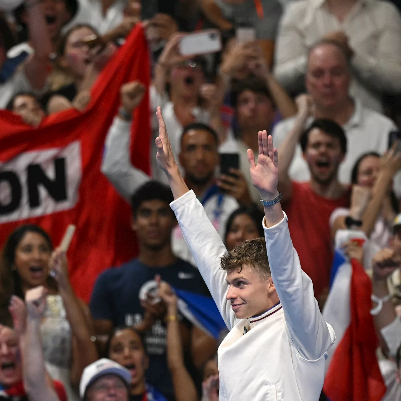 JO Paris 2024 : comment le 'roi' Léon Marchand est devenu un géant de la natation