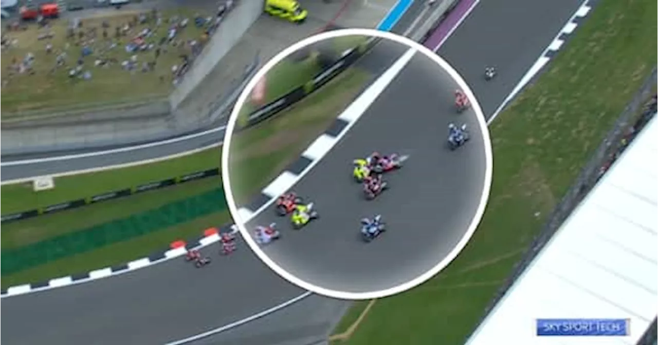 Morbidelli-Bezzecchi, incidente al via della Sprint di Silverstone e penalità per Franco