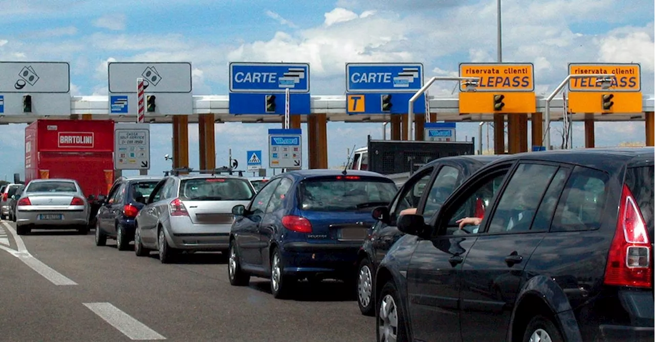 Vacanze, Assoutenti: cala prezzo benzina su 2023, ma muoversi in auto è un salasso: ecco quanto ...