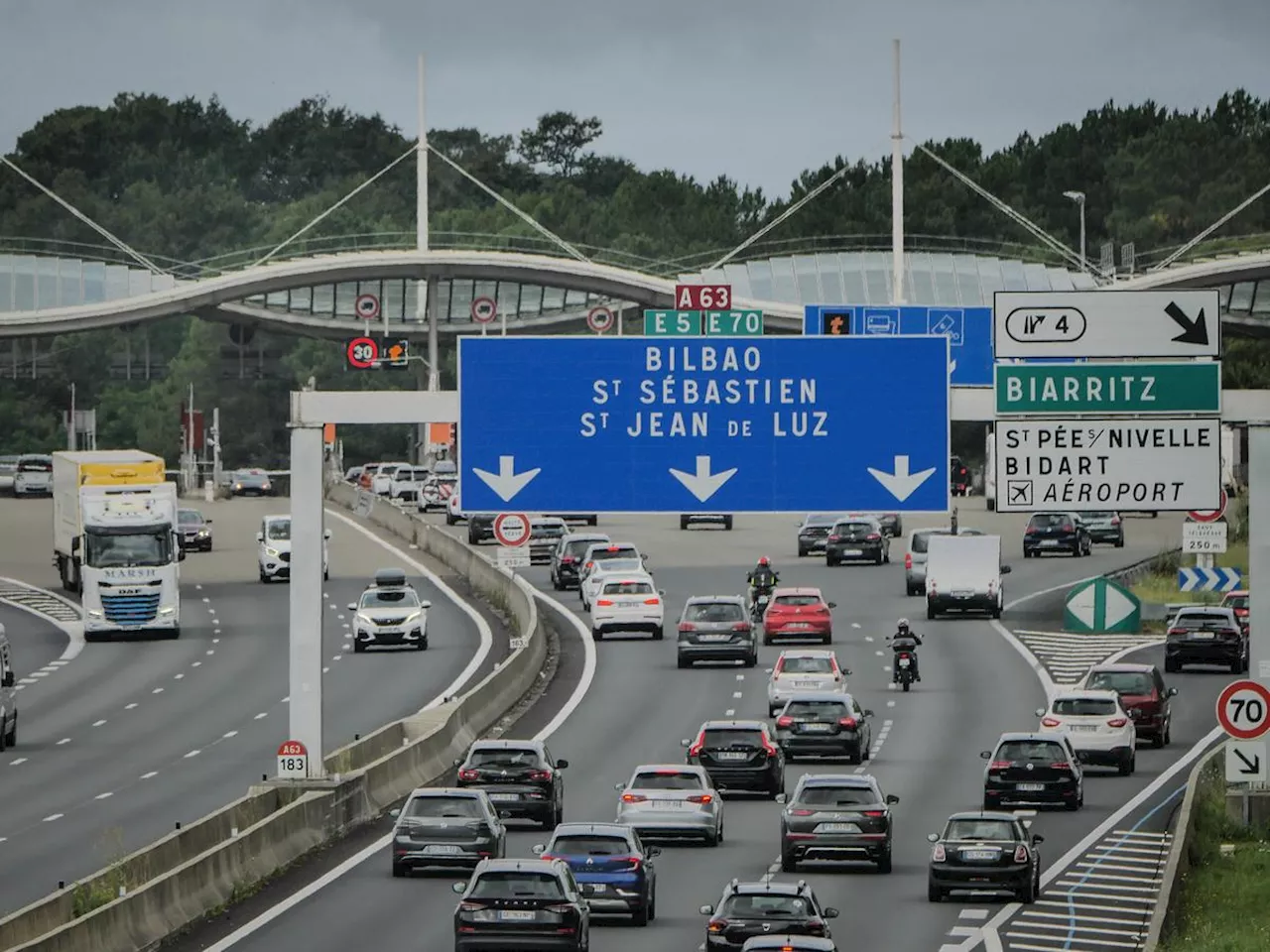 Pays basque : l’autoroute A 63 est bien chargée en ce week-end de chassé-croisé, mais pas saturée