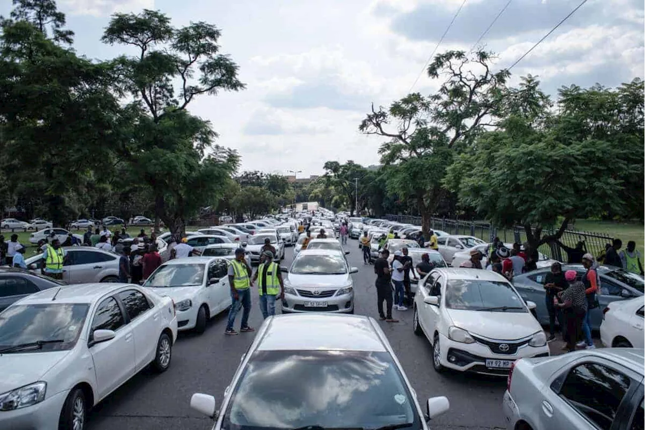 Tensions rise as Soweto taxis and e-hailing cabs clash