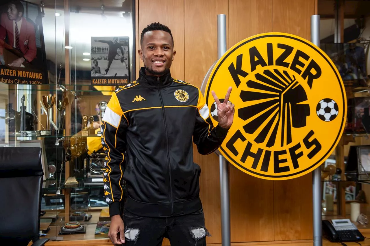 Kaizer Chiefs officially confirm Orlando Pirates utility star!