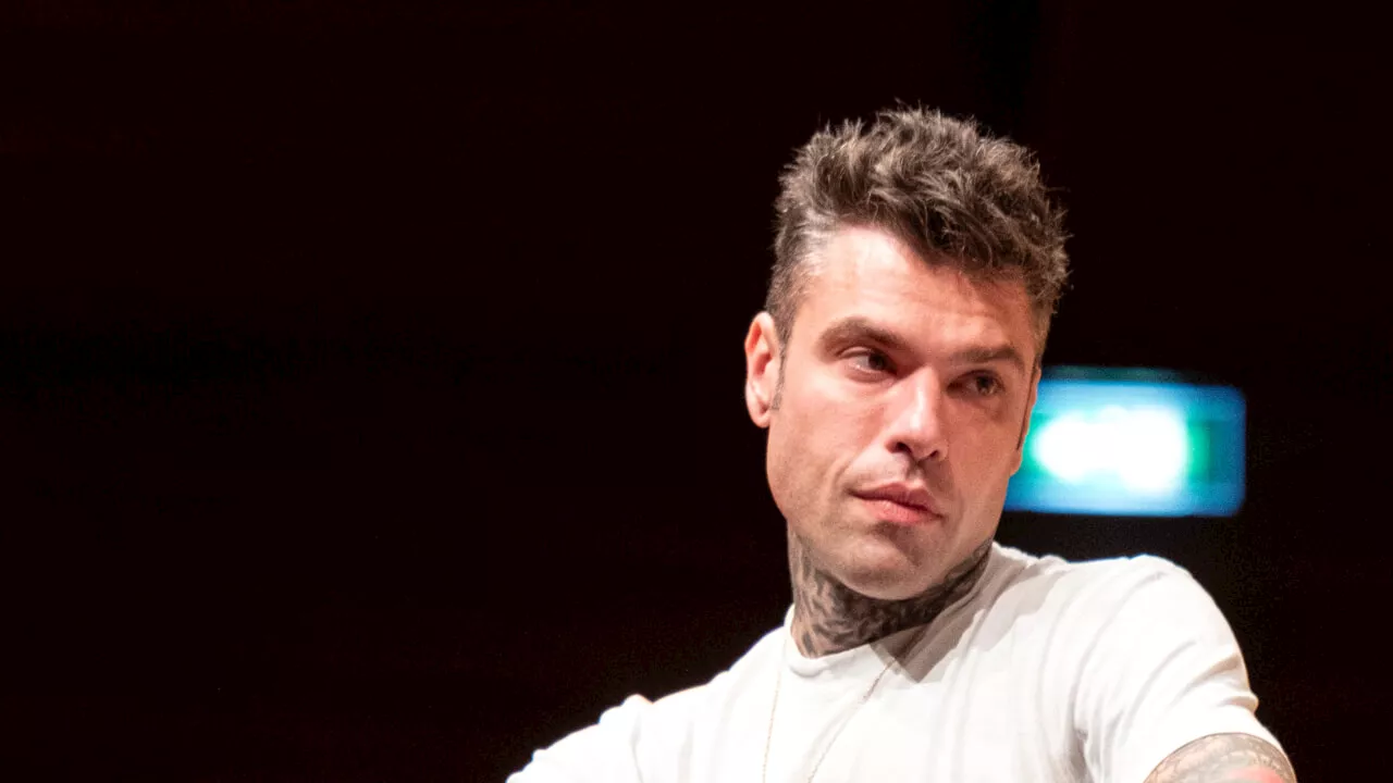 Fedez, le parole dopo il ricovero: 'Una nottata intensa, spero possiamo rivederci presto'