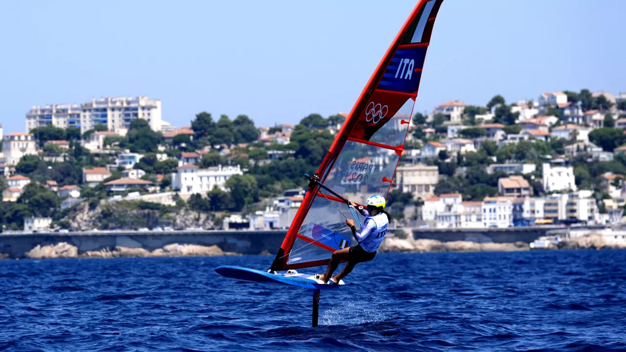 Marta Maggetti brilla nel windsurf: arriva la sesta medaglia d'oro per l'Italia