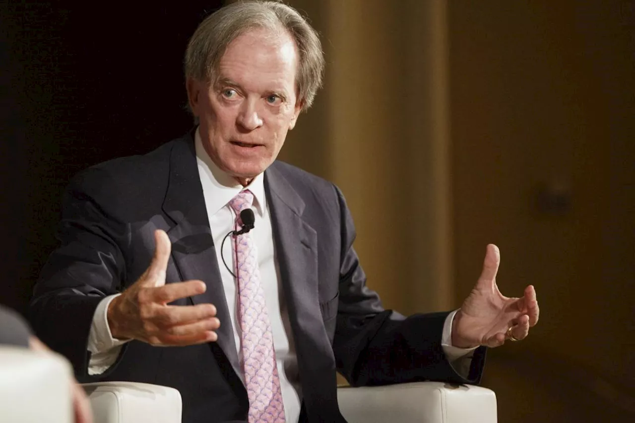 Bill Gross says don’t buy the dip as stocks crash while Warren Buffett’s moves hint at ‘sell signal’