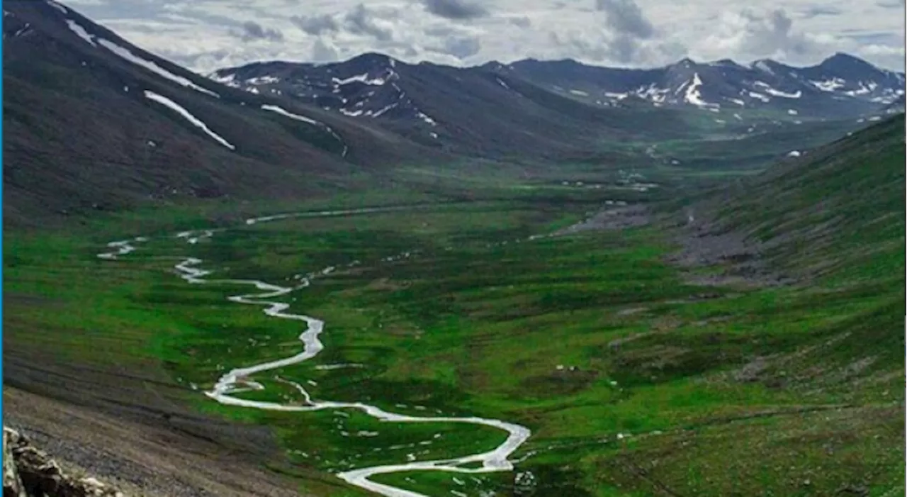 Top hills at Babusar, Chilas, Diamer receive snowfall in August