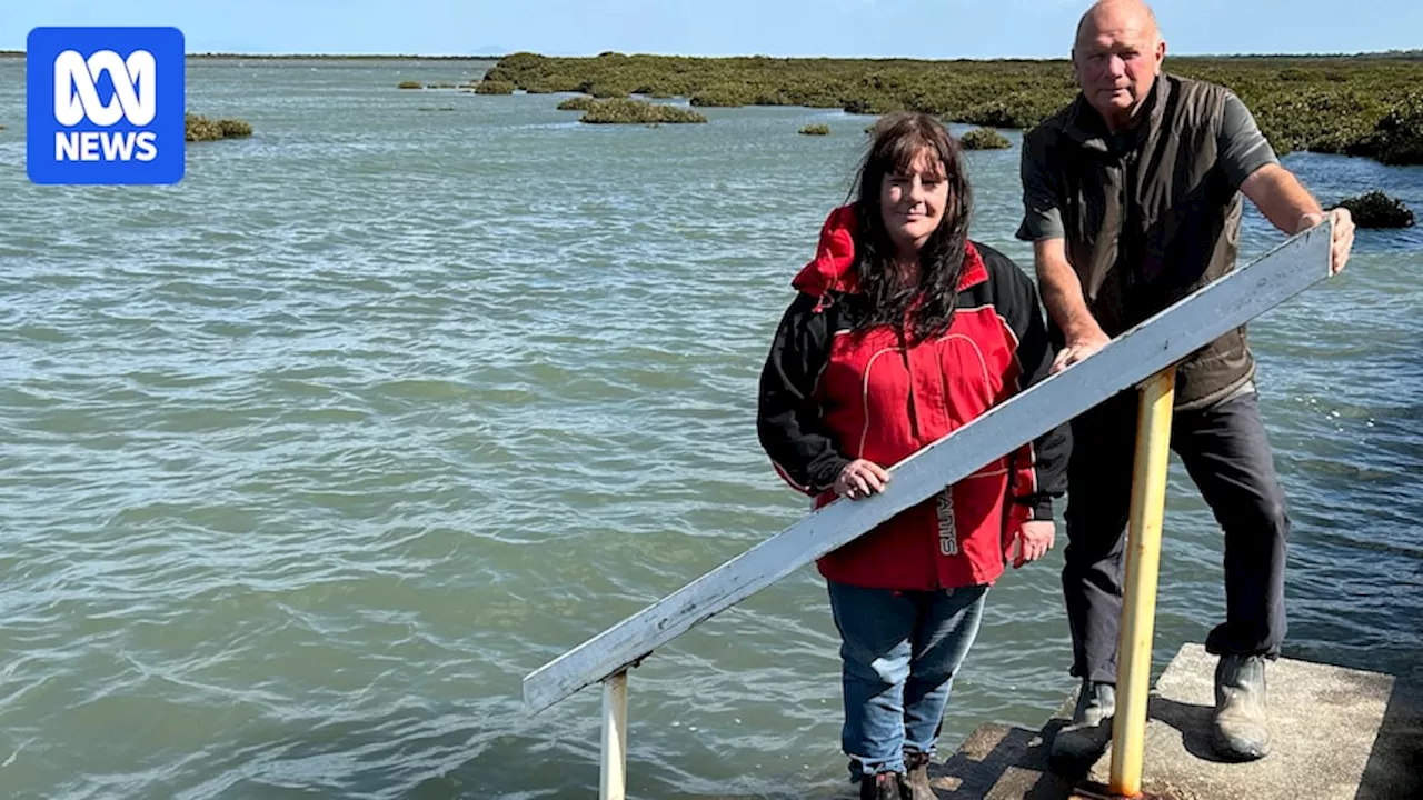 Manns Beach high tides and dangerous surf put Gippsland towns on alert