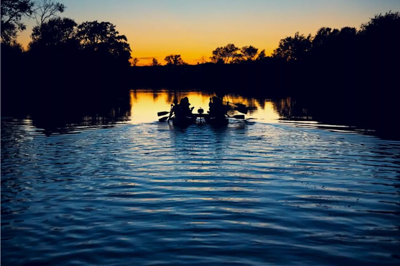 In canoa sul fiume Ombrone per vedere la Madame Butterfly