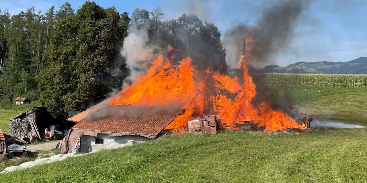 Brand in Einigen: Scheune komplett abgebrannt