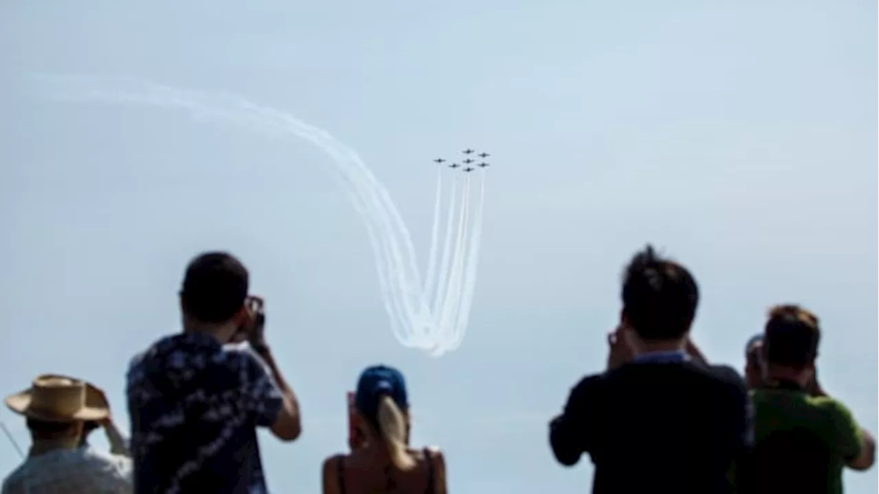 Air show, BuskerFest among Labour Day weekend events in Toronto