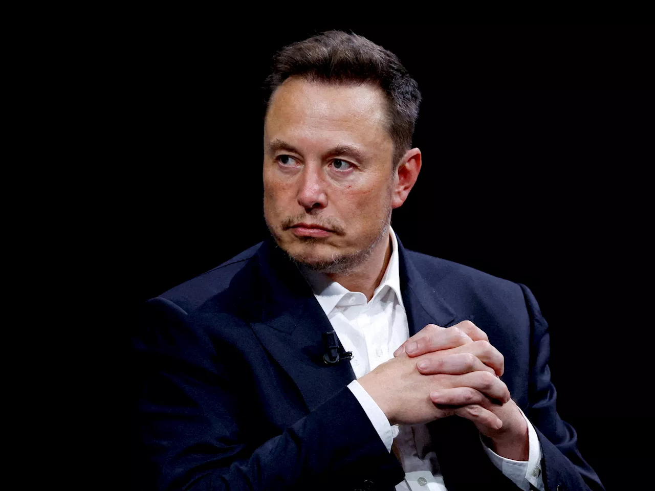 La Justicia de Brasil bloquea la red social X y escala la pelea con Elon Musk