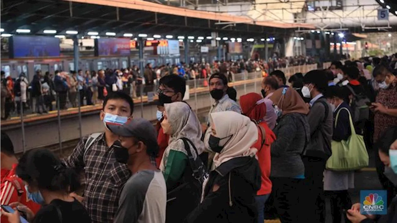 Jutaan Orang Bakal Merugi Gara-Gara Tarif KRL Berbasis NIK