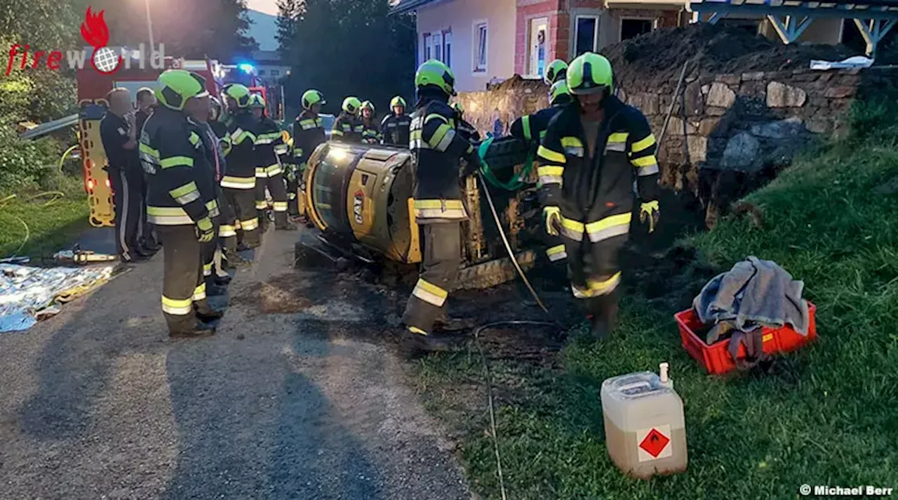 StmK: Person unter umgestürzten Bagger eingeklemmt