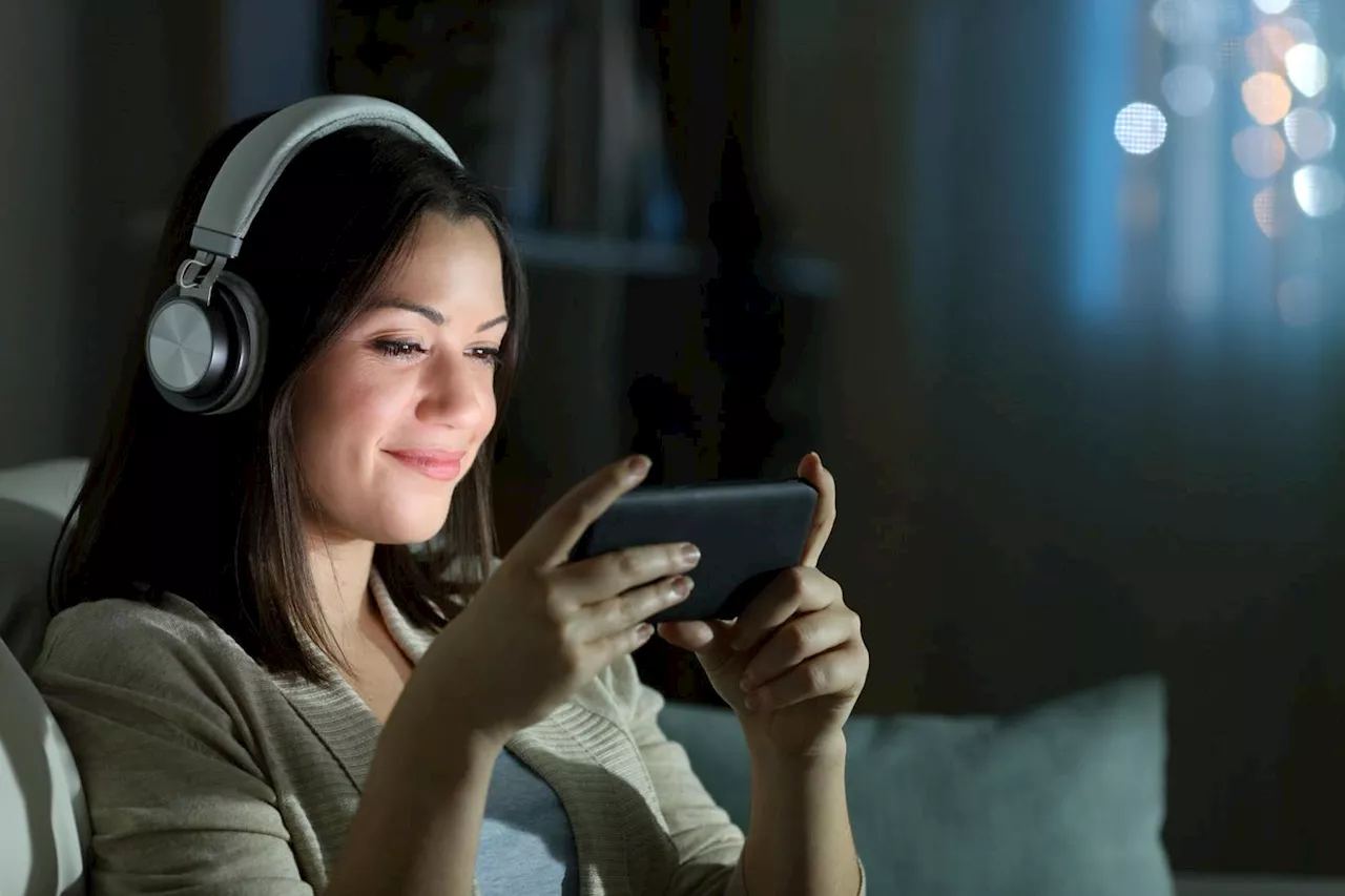Student Streaming: How To Share Netflix, Apple TV+ And Amazon Accounts