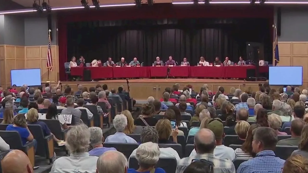 Souderton school board member offers apology but no resignation for comments made about VP Harris