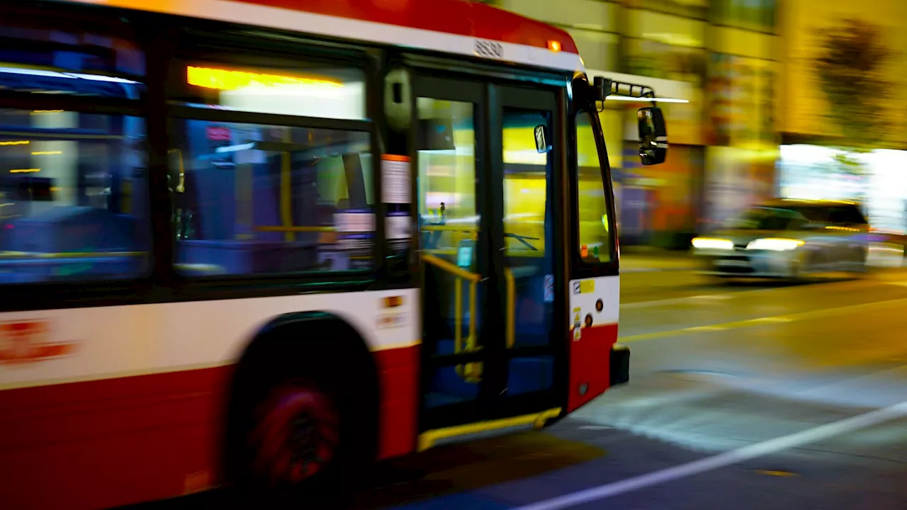 Arbeiterkammer musste helfen - Buslenkerin jede Nacht unterwegs, bekommt kein Geld