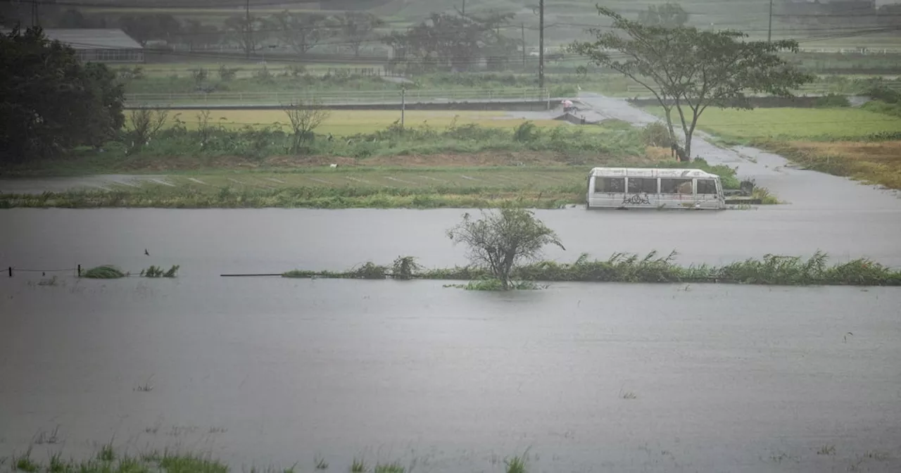 Japan: Typhoon Shanshan brings torrential rains, travel turmoil