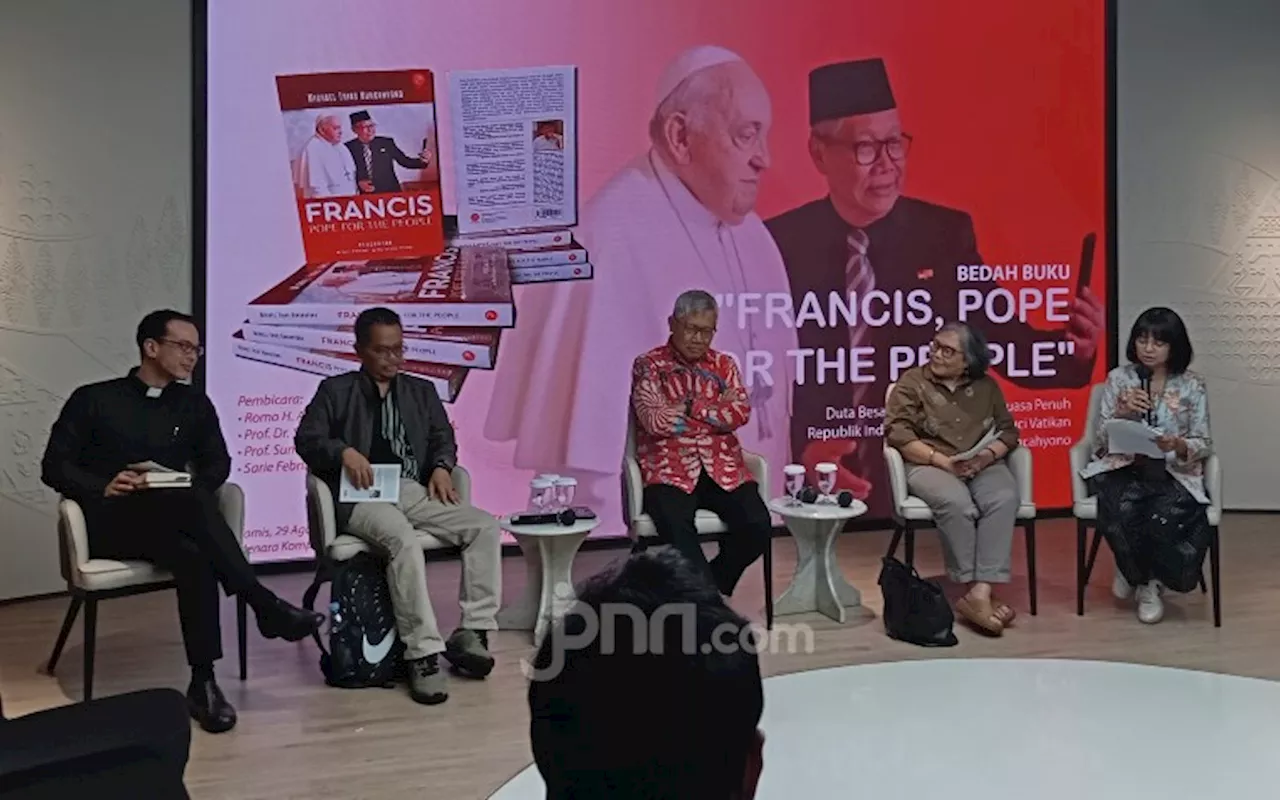 Menjelang Kedatangan Paus Fransiskus, Buku Francis, Pope For The People Diluncurkan