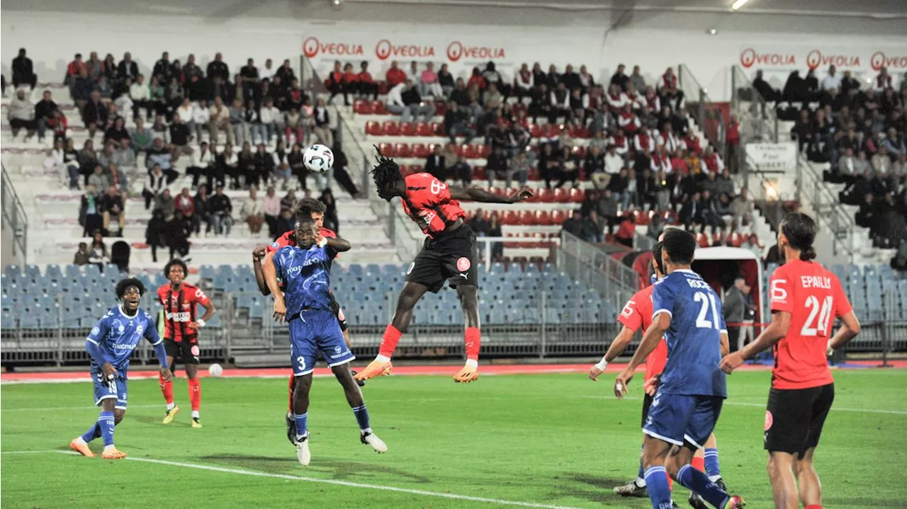 Football (National) : invaincu, Boulogne s’installe provisoirement dans le fauteuil de leader