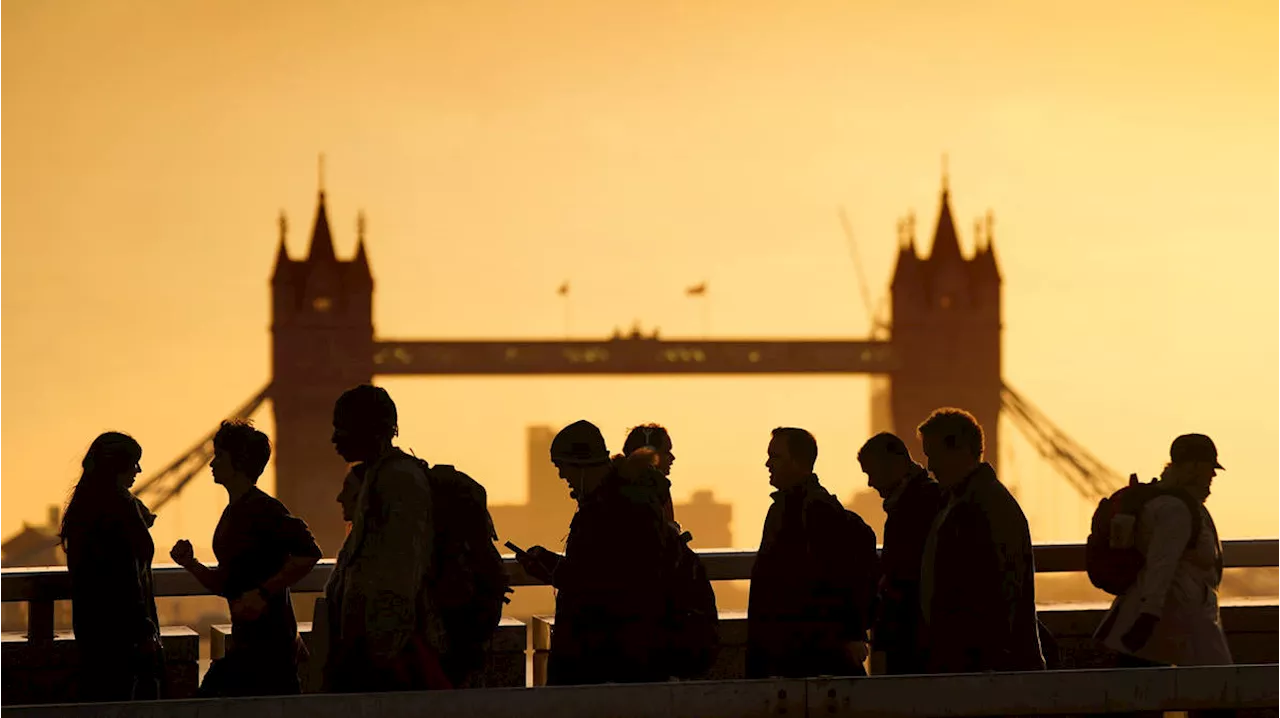 Business groups say Labour should be cautious over four-day working week plan