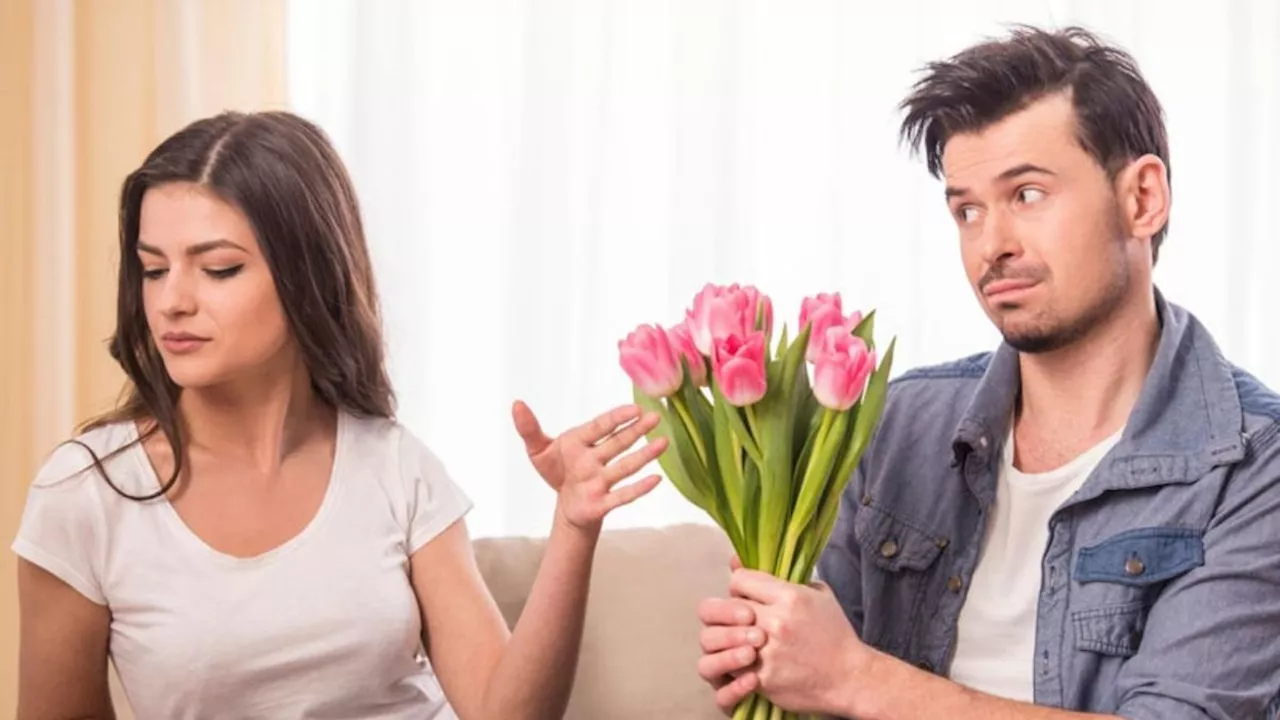 Relationship Tips: कैसे पता करें कि आपकी गर्लफ्रेंड नागिन है?