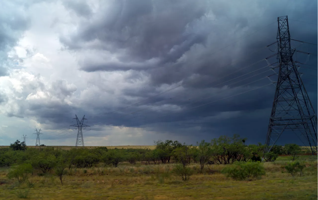 Holiday Weekend Brings Threat of 'Heavy Rainfall' Across Texas