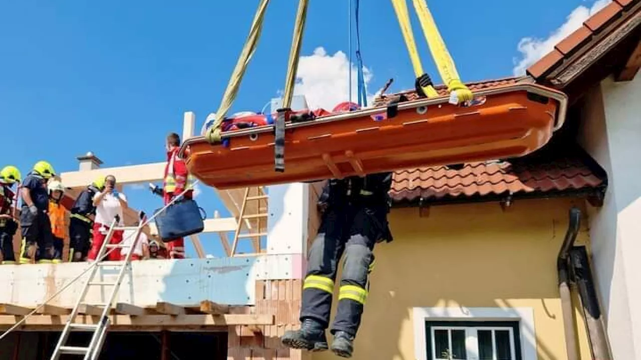 Zimmerer stürzte drei Meter auf Betondecke