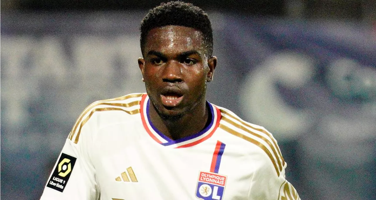 OL : surprise, Ernest Nuamah snobe Fulham et reste à Lyon !