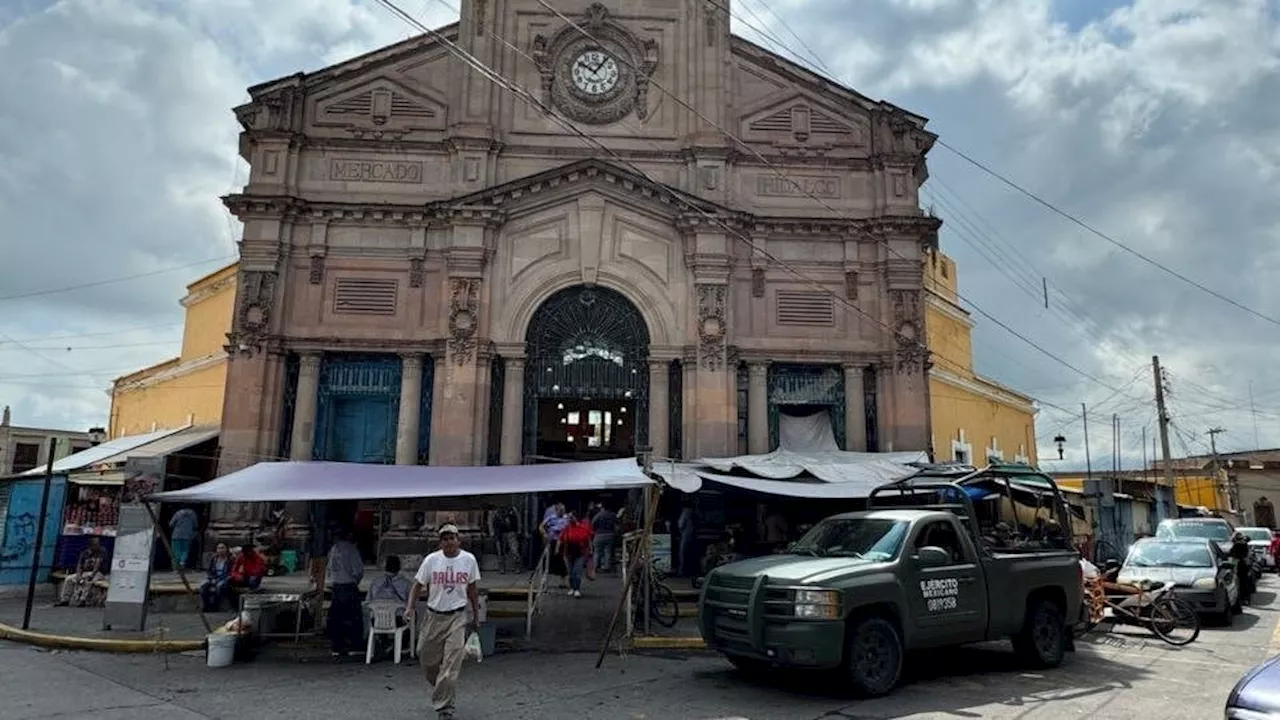 Asesinato de presunto comerciante en Mercado Hidalgo de Salvatierra desata pánico