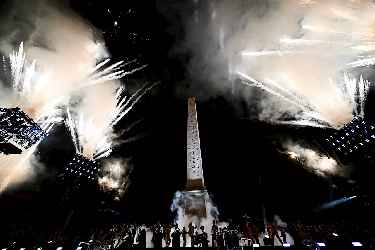 Jogos Paralímpicos: cerimónia de abertura junta 50 mil pessoas em Paris