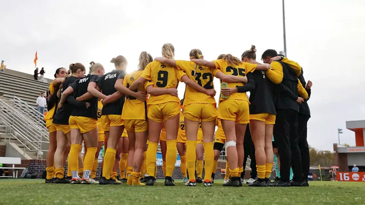 Iowa Soccer Blanks Florida Gulf Coast