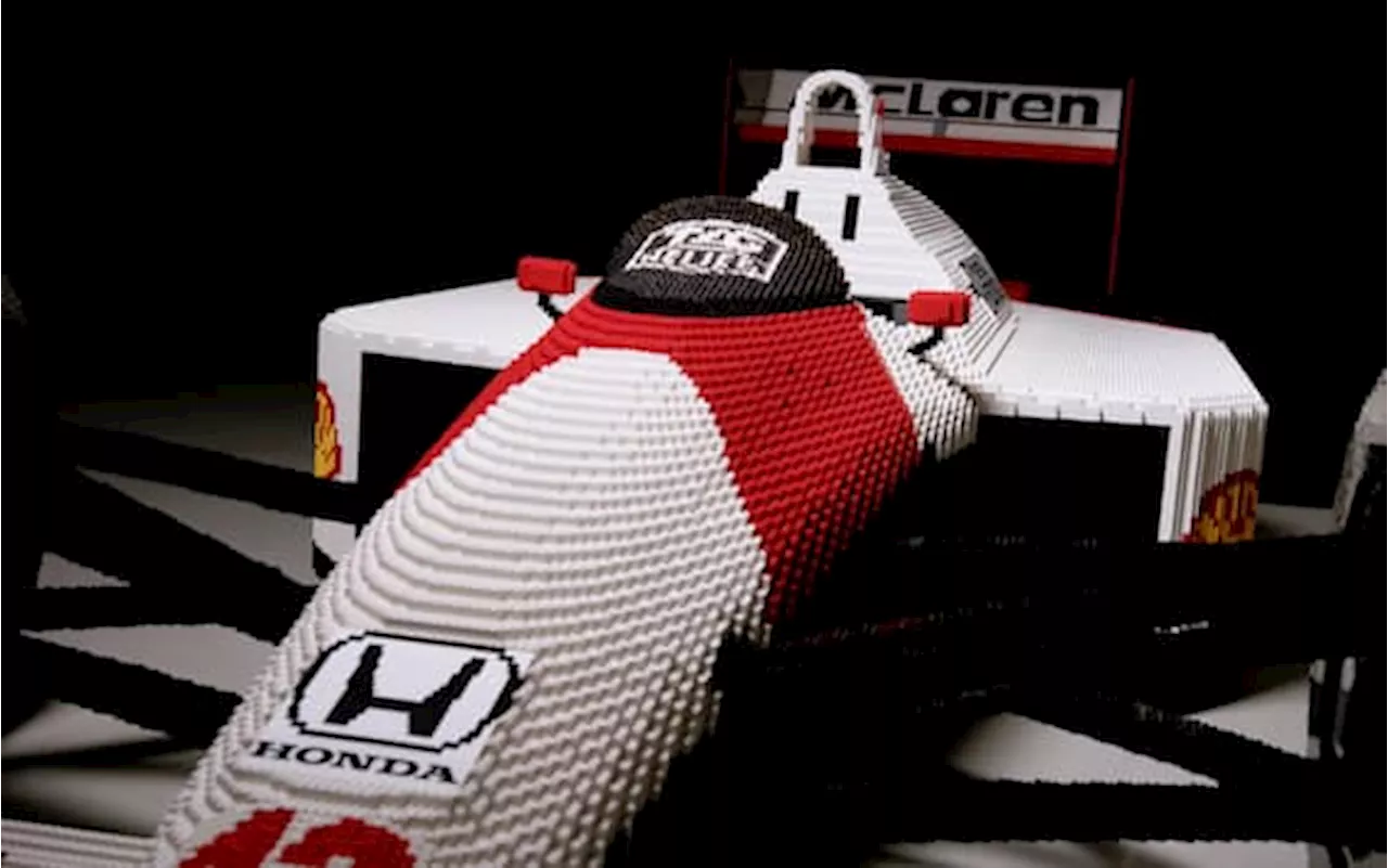 LEGO Italia e Automobile Club Milano scendono in pista con la McLaren MP4/4 di Senna