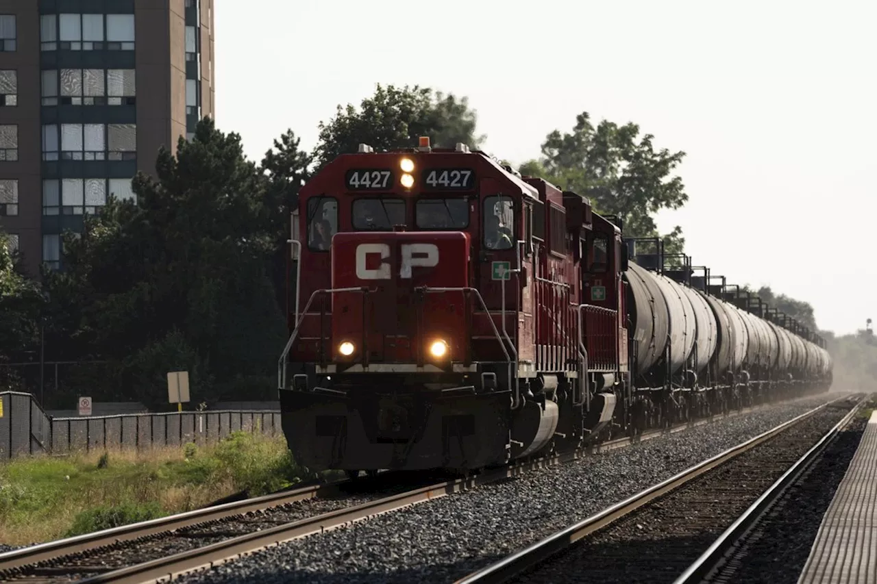 Teamsters launch court appeal of labour minister's move to end rail shutdown