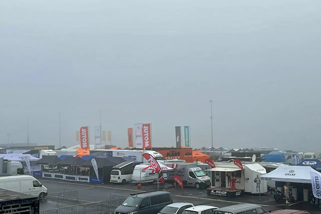 IDM Nürburgring: Superbike im Nebel