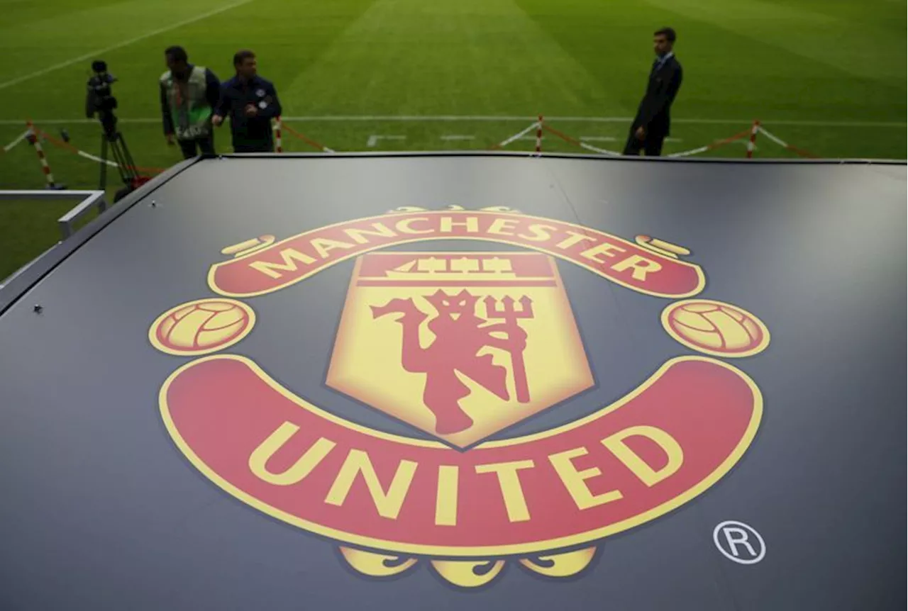 Soccer-Manchester United to face Mourinho's Fenerbahce away in Europa League