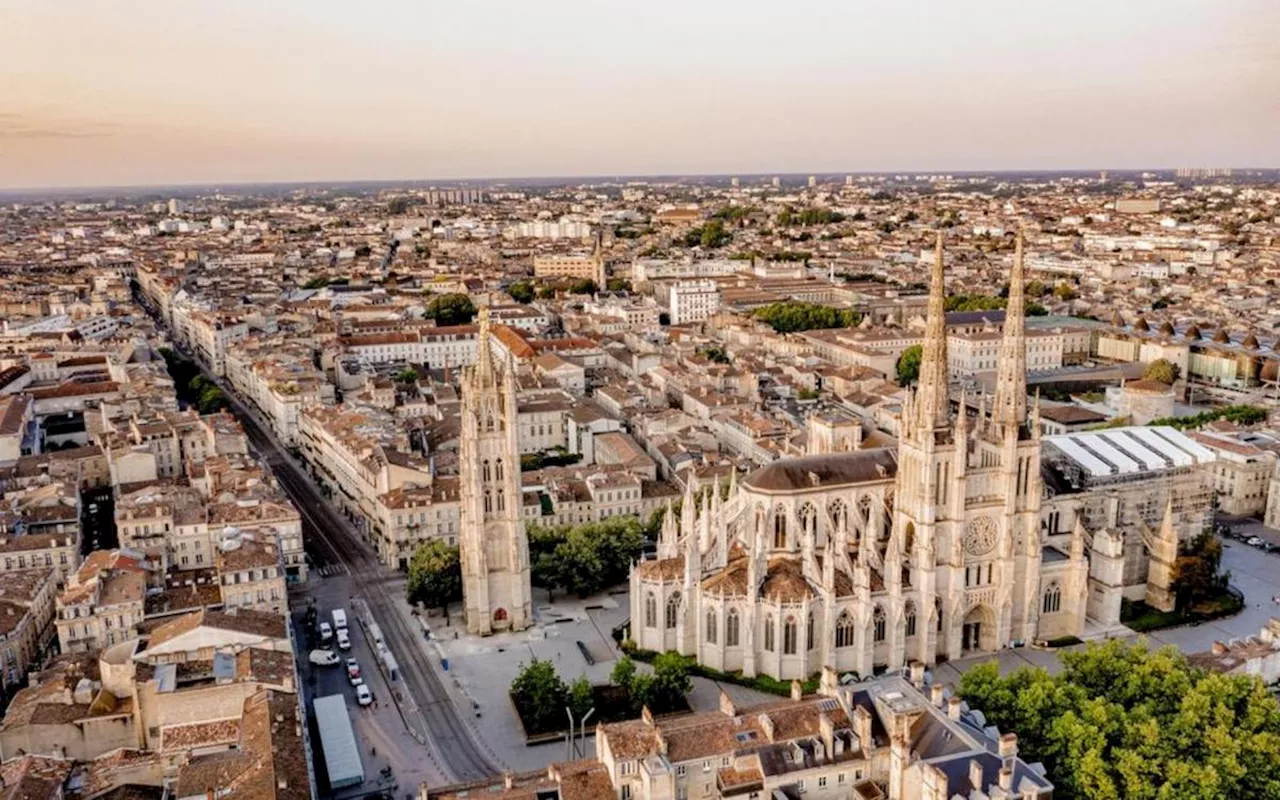 La cathédrale Saint-André à Bordeaux : une histoire millénaire mouvementée