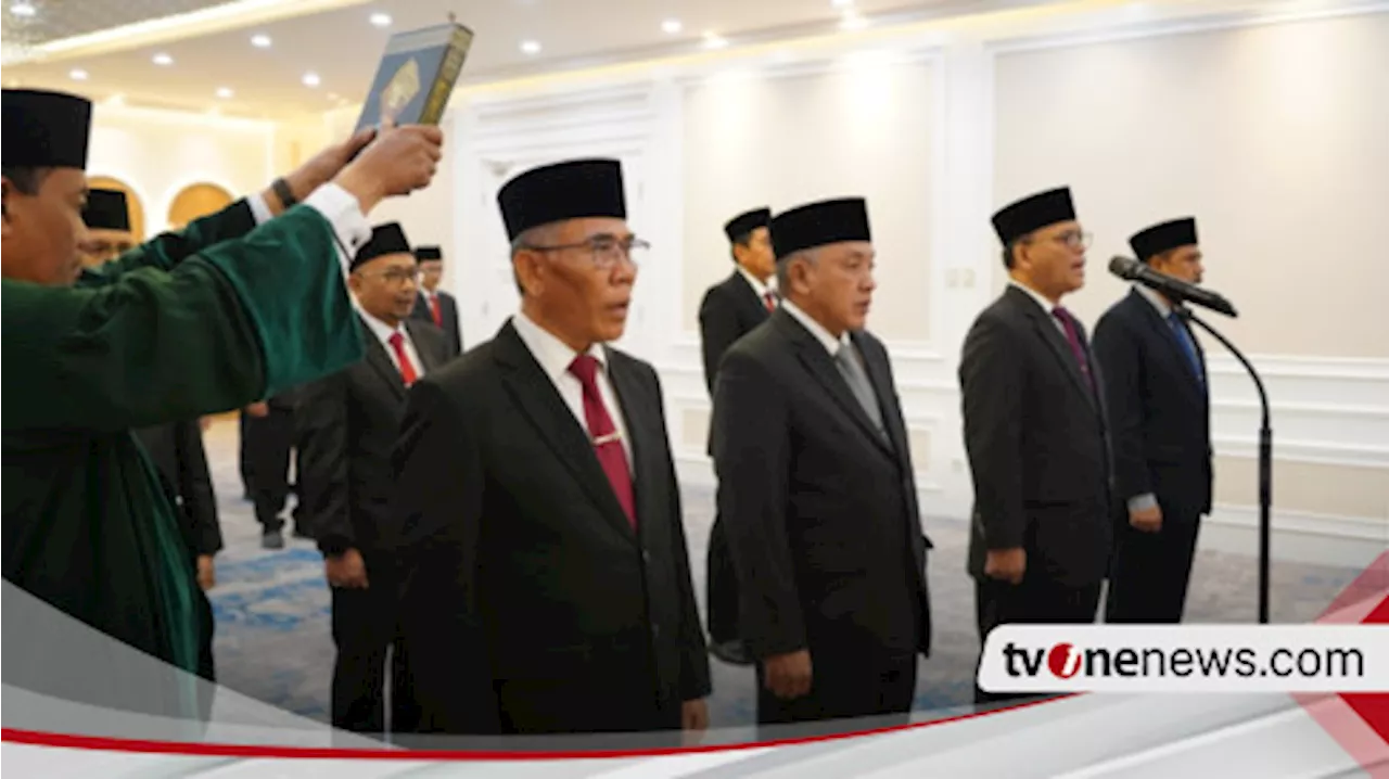 Menag Lantik Direktur Bina KUA dan Keluarga Sakinah Serta Beberapa Kepala Biro UIN