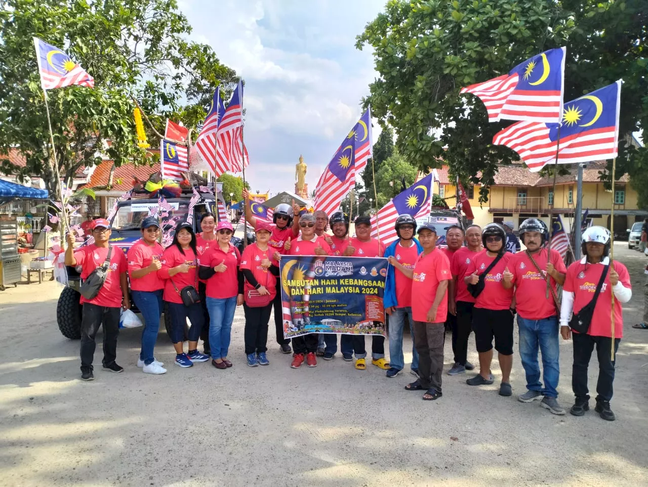 Masyarakat Siam jayakan konvoi merdeka bawa mesej patriotik