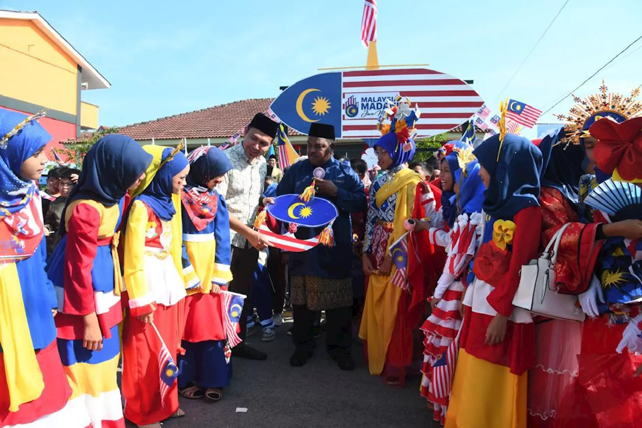 SK Kubang Gajah hasilkan wau gergasi sempena merdeka