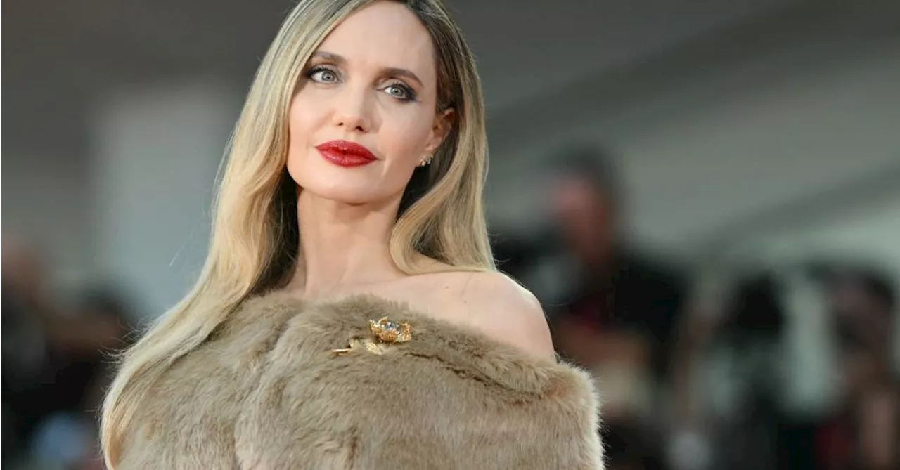 Vestidos deslumbrantes e broche de Maria Callas: o poder de Angelina Jolie