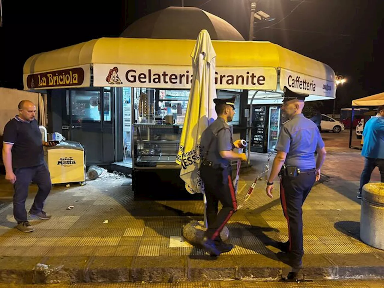 Carabiniere ferito nella sparatoria contro un chiosco, arrestato un 50enne