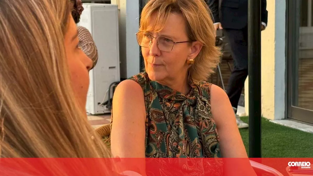 Maria Luís Albuquerque intervém hoje na universidade de verão do PSD