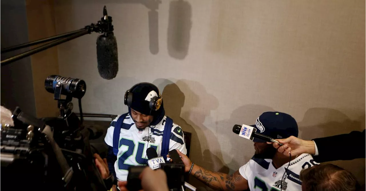 Seahawks News 8/31: Marshawn Lynch, Michael Robinson start new podcast