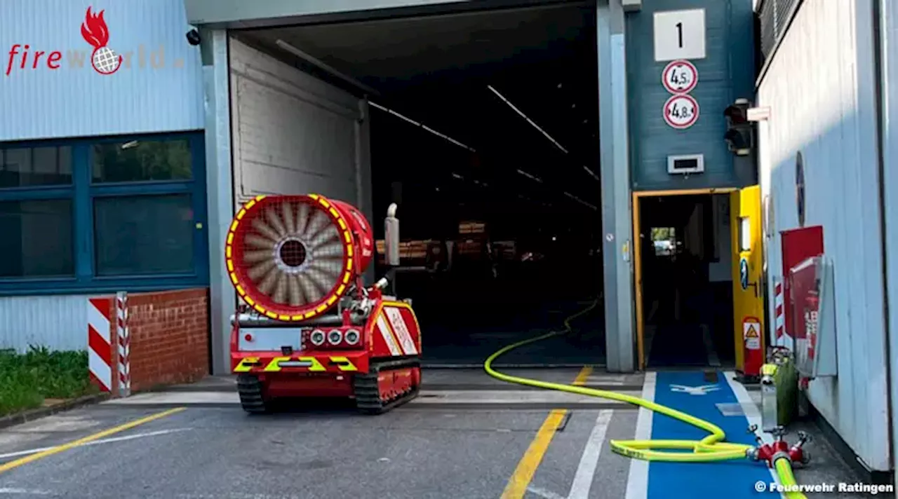 D: Großlüfter bei Brand in einem Gewerbebetrieb im Einsatz