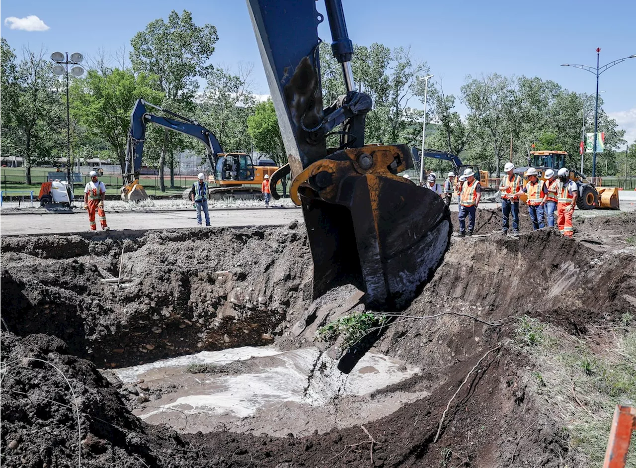 Bylaw officers work over long weekend as reports continue of Calgary water scofflaws