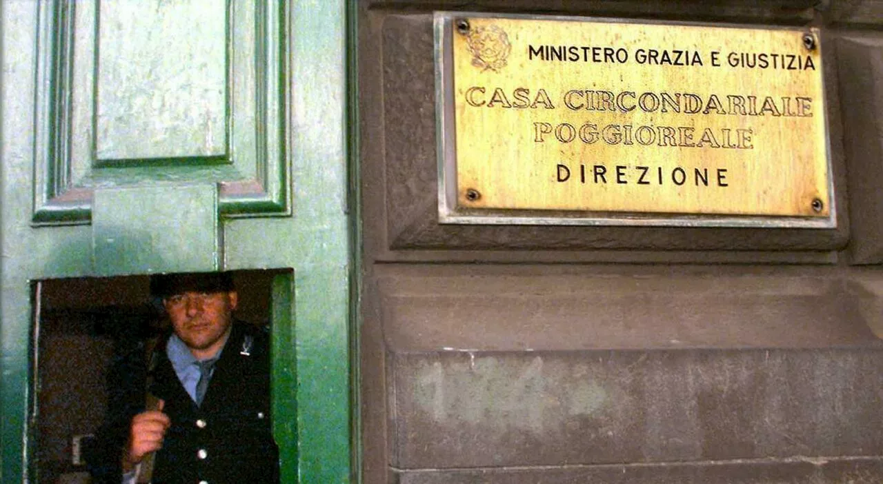 Poggioreale, detenuto mangia il dito a un altro recluso: il Garante denuncia episodio di cannibalismo