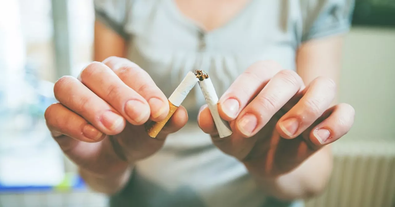 Dejar el cigarrillo reduce casi a la mitad el riesgo de un ataque cardíaco, pero no sirve fumar menos